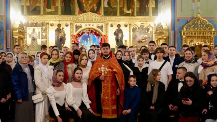 Дорога к храму.